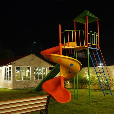 New Mouchak Hotel & Resorts Tajpur Esterno foto