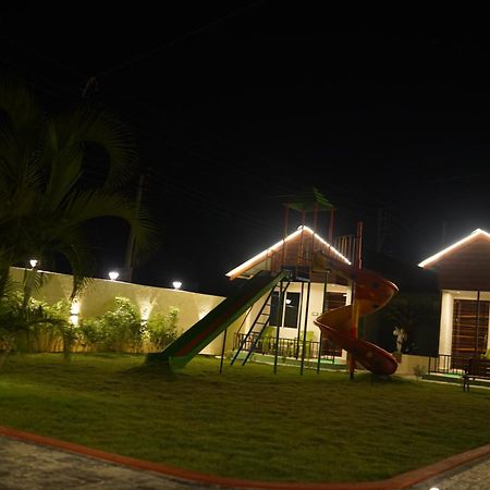 New Mouchak Hotel & Resorts Tajpur Esterno foto