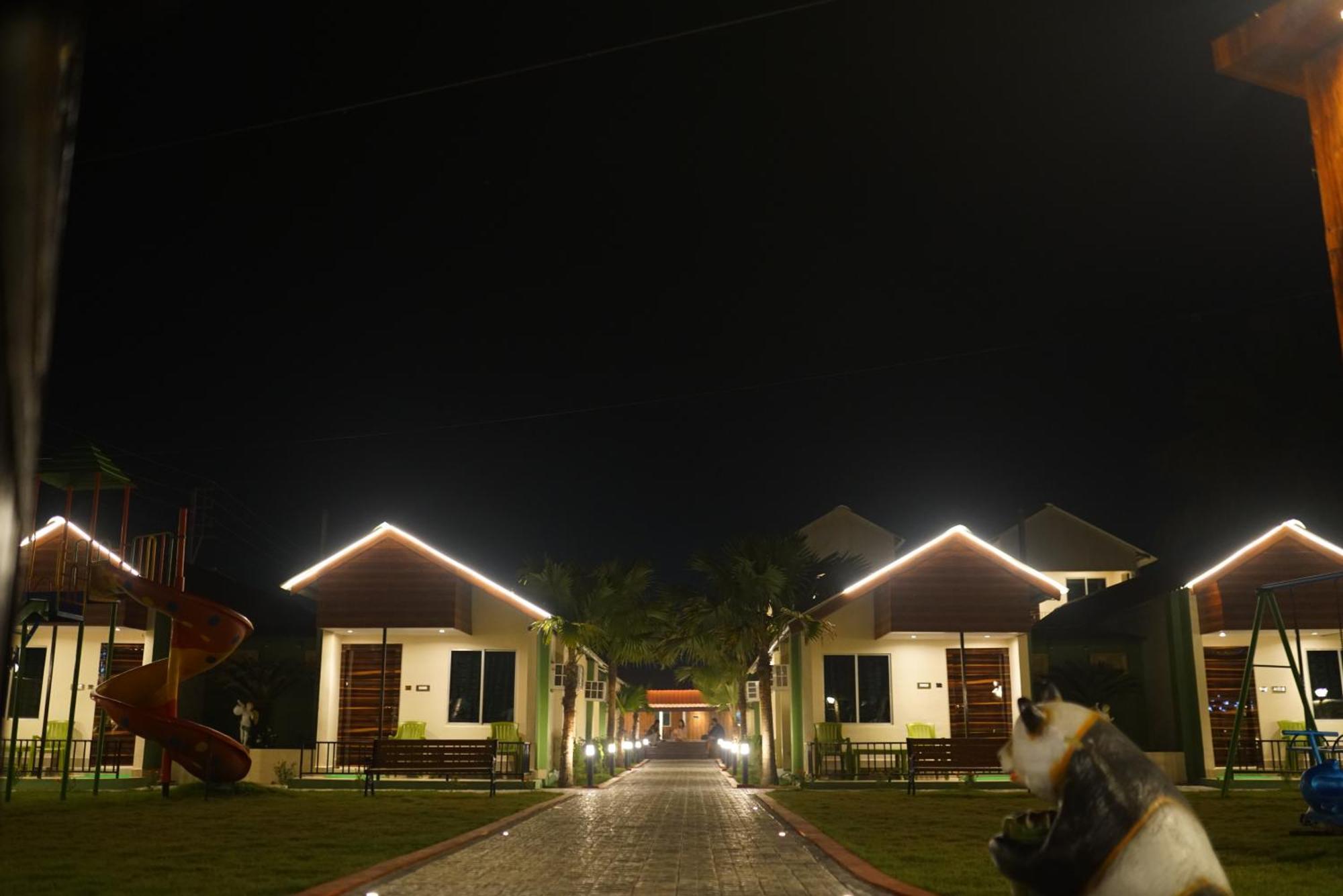 New Mouchak Hotel & Resorts Tajpur Esterno foto